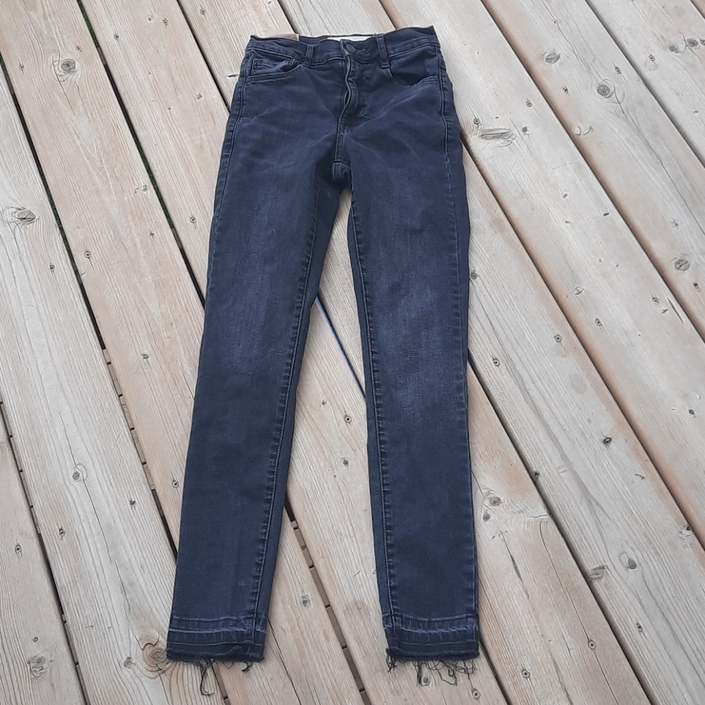 Black skinny jeans